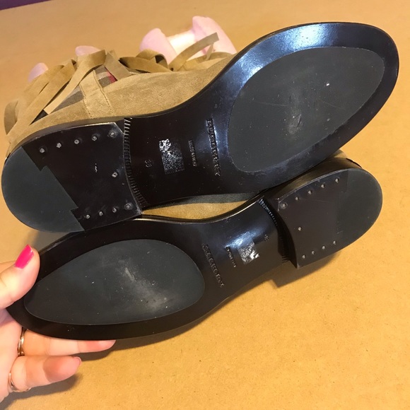 BURBERRY "NORLAND" TAN SUEDE FRINGE BOOT WITH NOVA CHECK TWILL PATTERN (36) - Picture 10 of 15